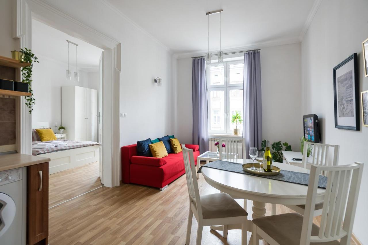 Discover Krakow Apartments - 3 Rakowicka St - Classic Apartments Near Main Station - Netflix Extérieur photo