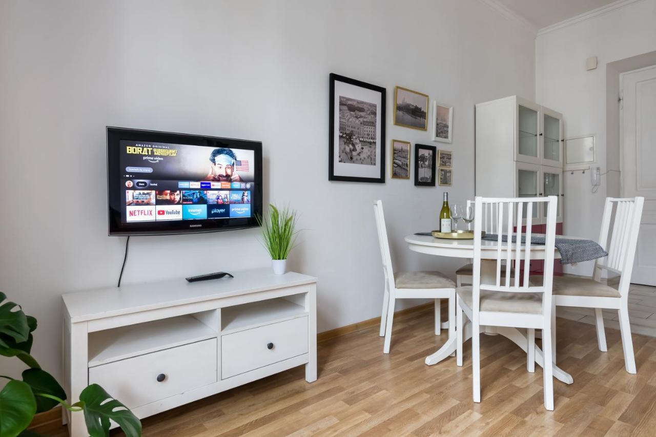 Discover Krakow Apartments - 3 Rakowicka St - Classic Apartments Near Main Station - Netflix Extérieur photo