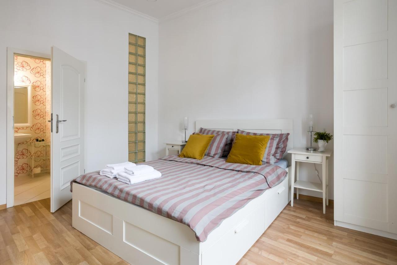 Discover Krakow Apartments - 3 Rakowicka St - Classic Apartments Near Main Station - Netflix Extérieur photo