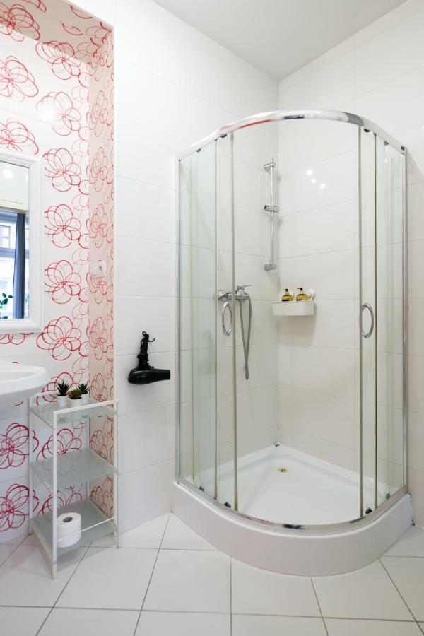 Discover Krakow Apartments - 3 Rakowicka St - Classic Apartments Near Main Station - Netflix Extérieur photo