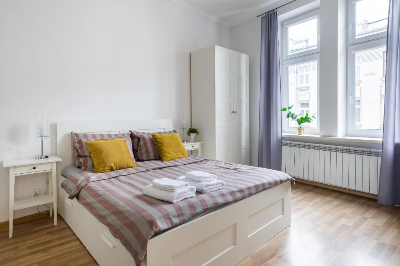 Discover Krakow Apartments - 3 Rakowicka St - Classic Apartments Near Main Station - Netflix Extérieur photo